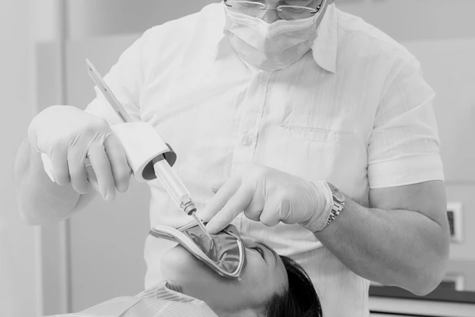 dental-1384x923